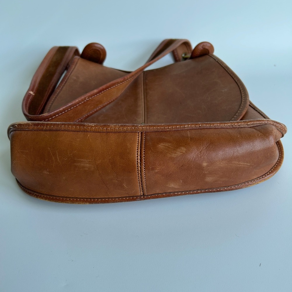 Coach Crescent Saddle 9235 British Tan Leather Shoulder Bag Good - Picture 5 of 14